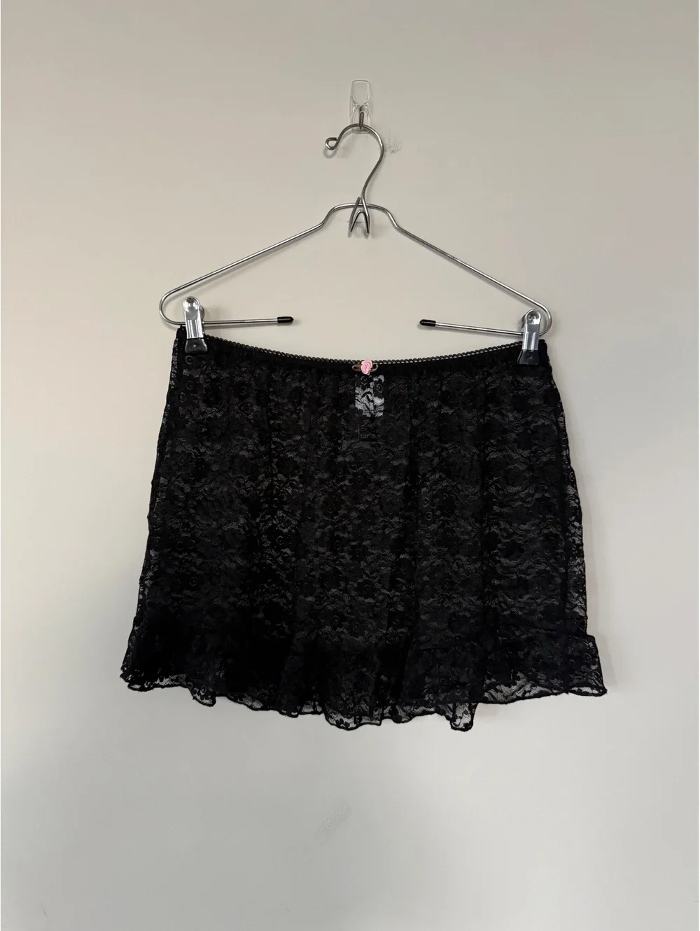 Wild Fable Black Sheer Ruffle Hem Mini Lace Skirt Swim Cover Up Stretchy Rosette